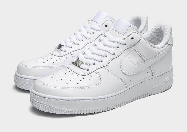 Anybody know what the deal is with these lace tags? They're not rectangular  like most AF1's : r/Sneakers